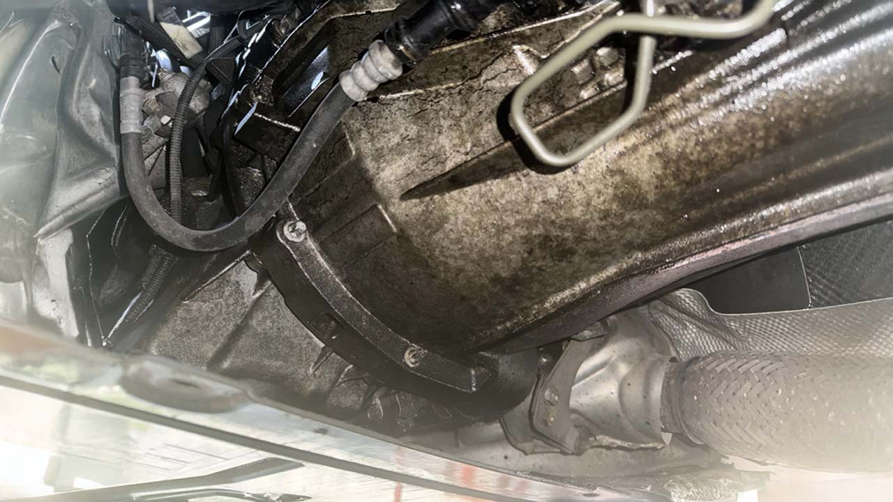 Wycieki oleju ze skrzyni biegów